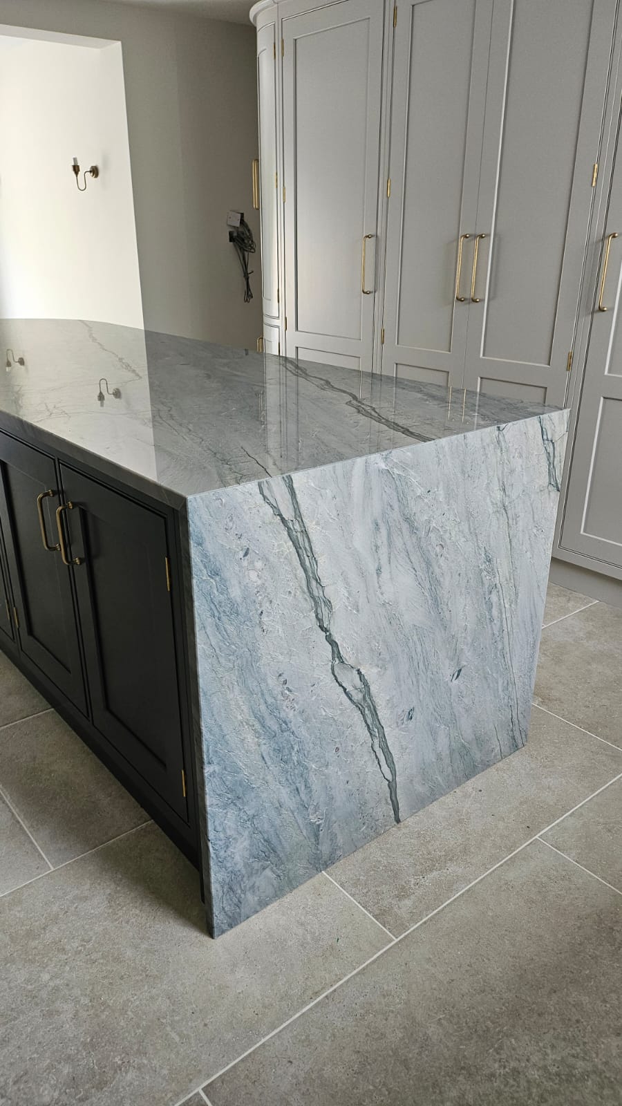 Discover the Beauty of a Waterfall Kitchen Island with Blue Quartzite. Suffolk, Essex, Hertfordshire
